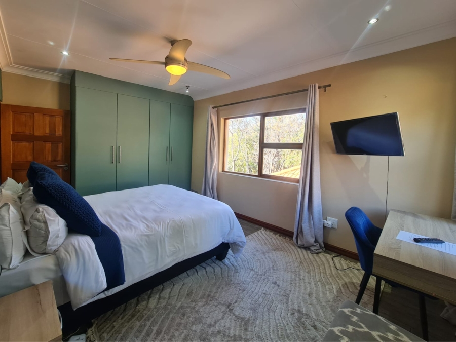To Let 5 Bedroom Property for Rent in Eagles Landing North West
